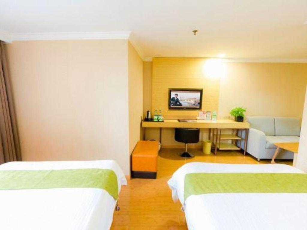 Greentree Guangxin Road Tongji Hospital Express 3* Shanghai