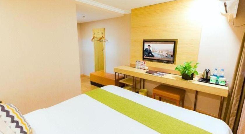 Greentree Guangxin Road Tongji Hospital Express Hotel Shanghai