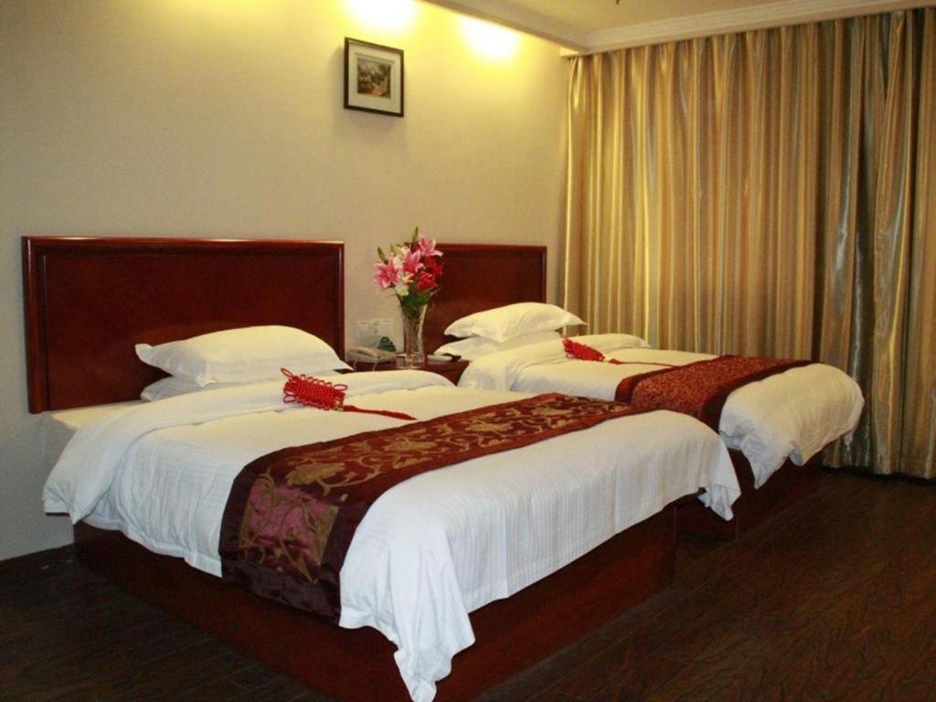 Greentree Guangxin Road Tongji Hospital Express 3*