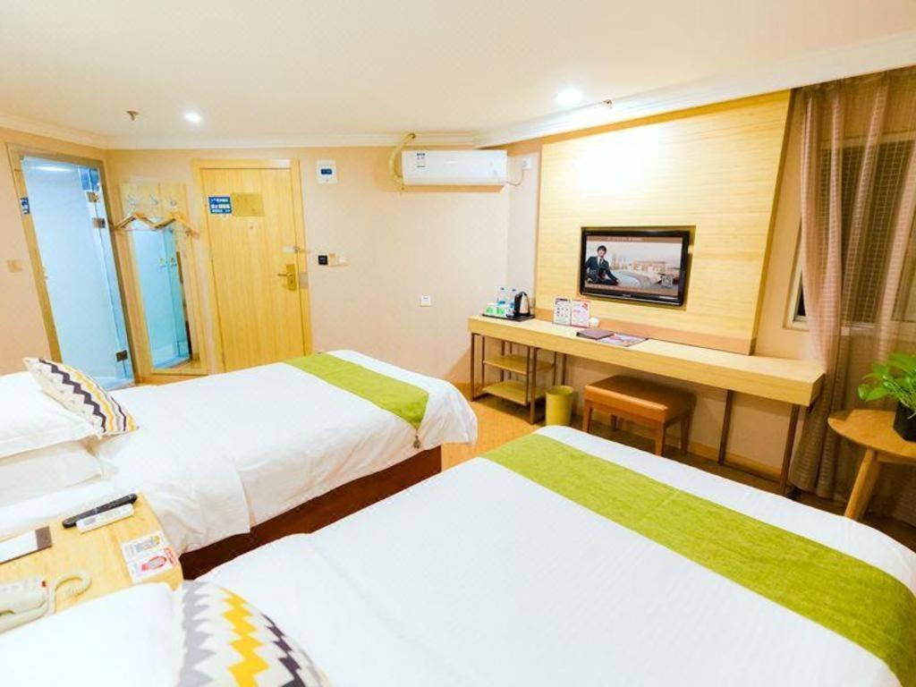 Greentree Guangxin Road Tongji Hospital Express Hotel 3*