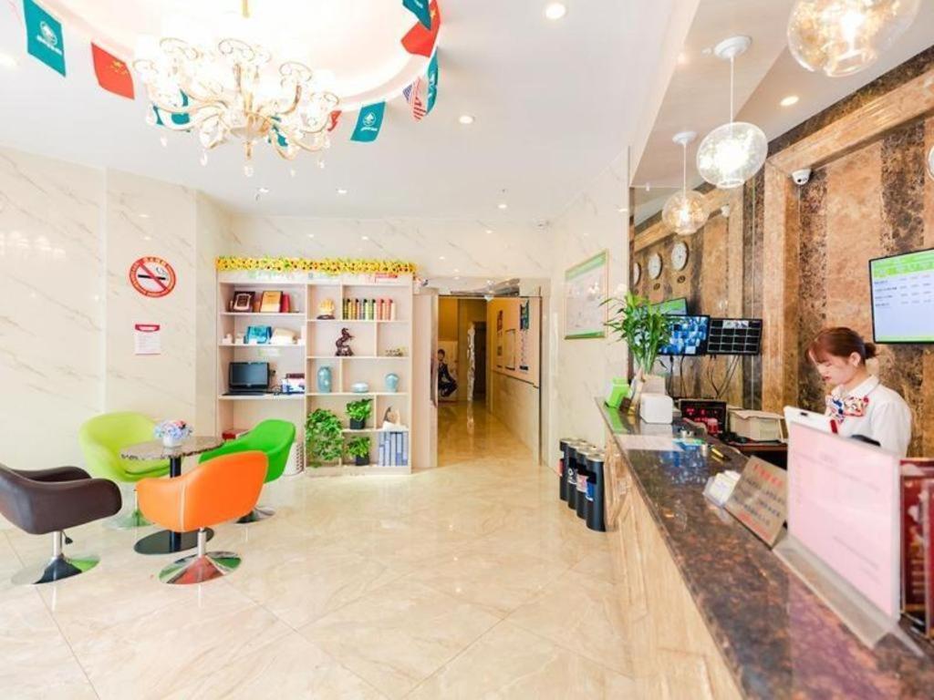 Greentree Guangxin Road Tongji Hospital Express 3* Shanghai